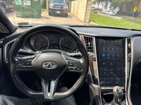 Used 2018 INFINITI Q50 Luxe w/ Essential Package (3.0T Luxe) AWD/4WD image 23