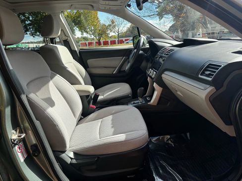 Used 2017 Subaru Forester 2.5i Premium w/ All-Weather Package image 15