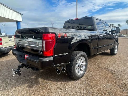Used 2022 Ford F250 Platinum w/ FX4 Off-Road Package AWD/4WD image 6