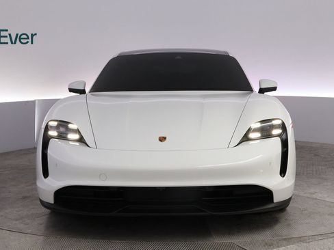 Used 2023 Porsche Taycan RWD image 12