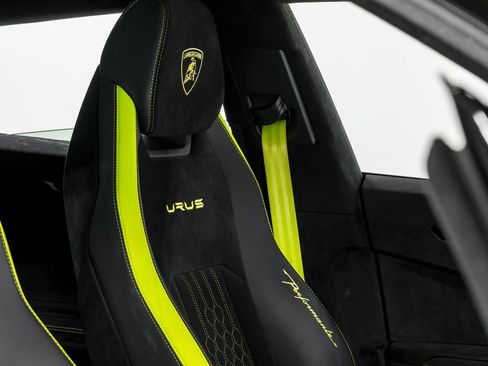 Used 2024 Lamborghini Urus Performante AWD/4WD image 39