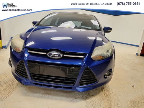 Used 2013 Ford Focus Titanium w/ Titanium Handling Pkg FWD image 5