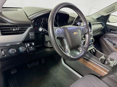 Used 2017 Chevrolet Suburban LS w/ All-Season Package AWD/4WD image 9