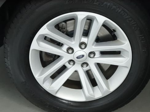 Used 2013 Ford Explorer XLT AWD/4WD image 41