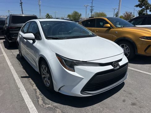 Used 2024 Toyota Corolla LE FWD image 2