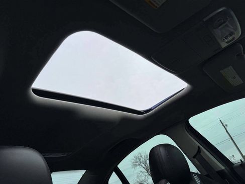 Used 2016 Chevrolet SS image 18