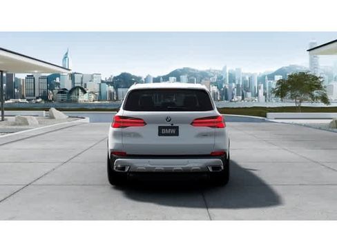 New 2026 BMW X5 sDrive40i w/ Climate Comfort Package image 5