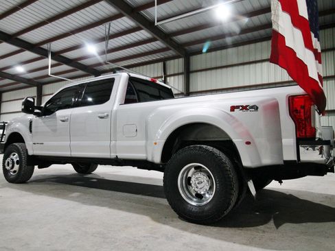 Used 2019 Ford F350 Lariat w/ Lariat Value Package image 8