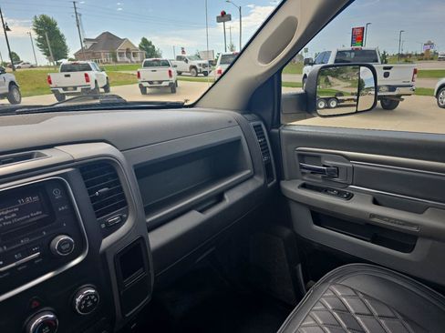 Used 2018 RAM 3500 Tradesman w/ Chrome Appearance Group AWD/4WD image 36
