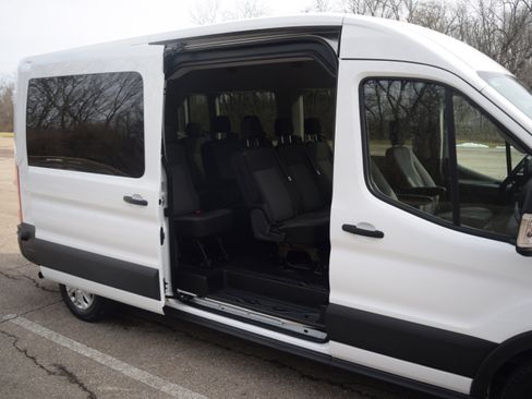 Used 2024 Ford Transit 350 XLT image 27