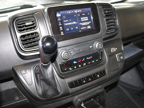 Used 2025 RAM ProMaster 2500 w/ Convenience Group FWD image 16