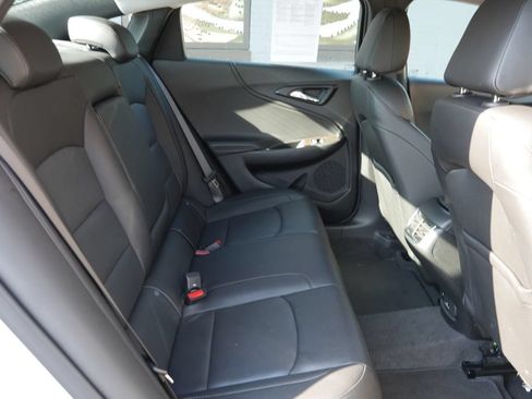 Used 2024 Chevrolet Malibu LT FWD image 11