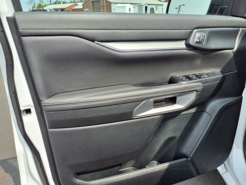 Used 2024 Ford Ranger Lariat w/ Trailer Tow Package image 11