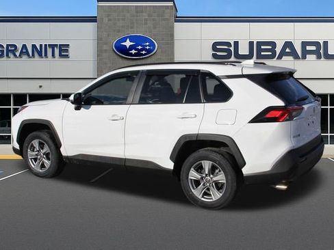 Used 2022 Toyota RAV4 XLE w/ Convenience Package image 11