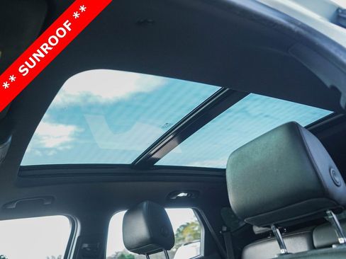 Used 2019 Chevrolet Blazer RS image 12