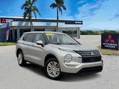 Used 2024 Mitsubishi Outlander ES