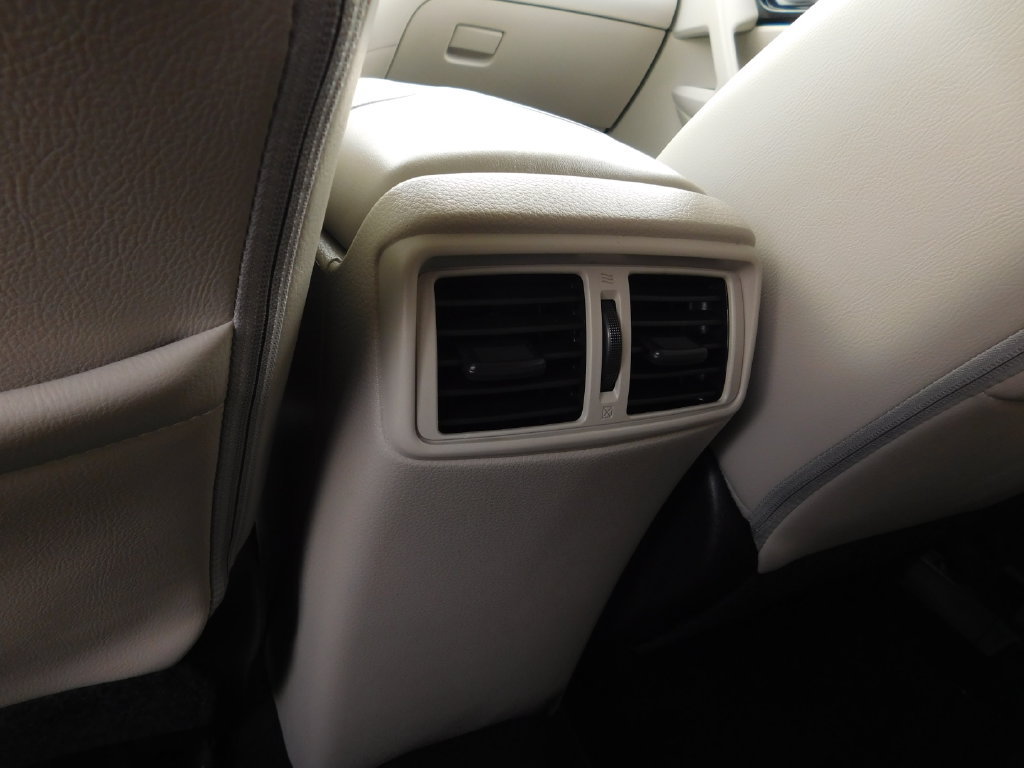 Used 2021 Nissan Rogue Sport SL FWD image 16
