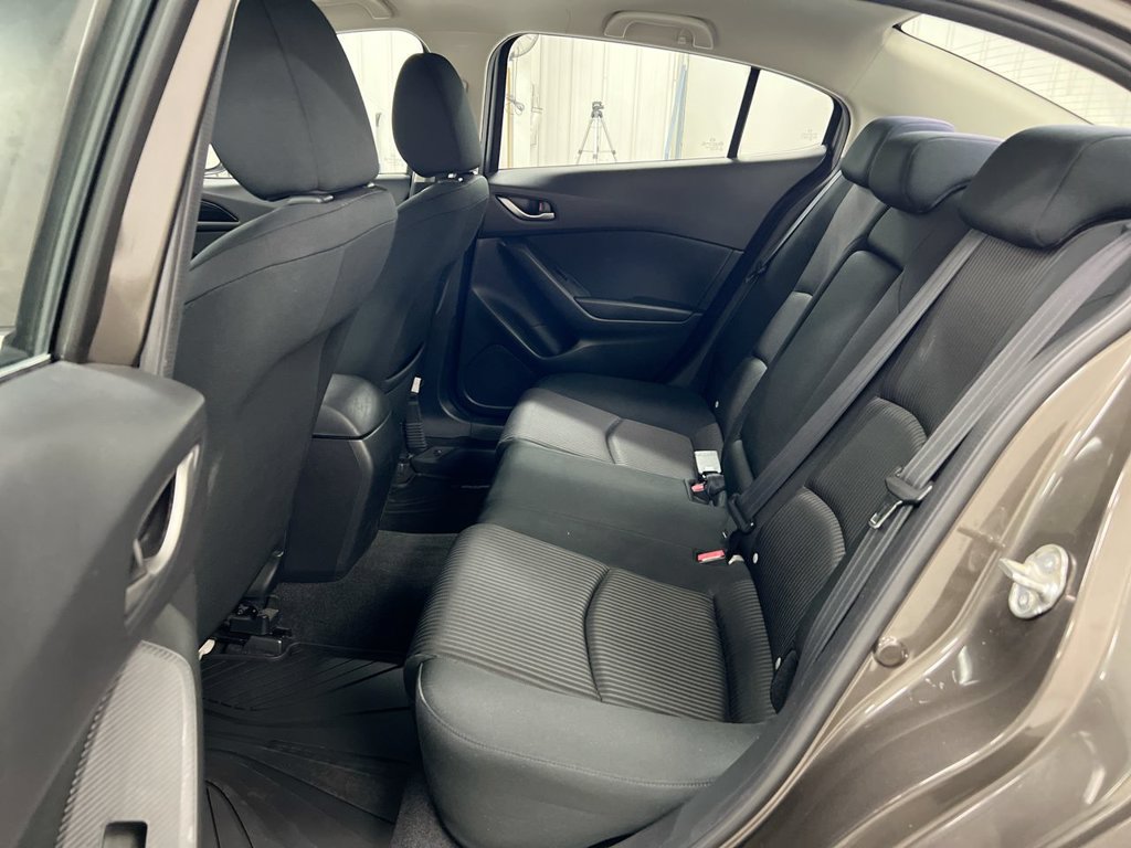 Used 2014 MAZDA MAZDA3 i Touring FWD image 21