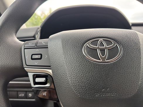 Certified 2025 Toyota Camry LE FWD image 10