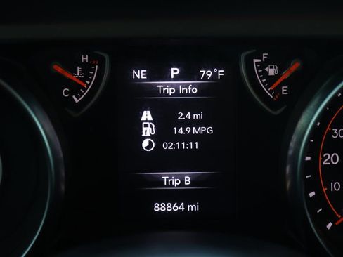 Used 2022 Jeep Gladiator Sport image 18