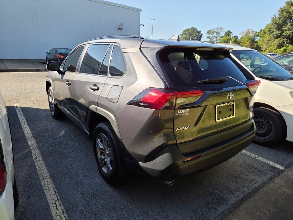 Used 2024 Toyota RAV4 XLE FWD image 6
