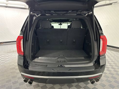 Used 2021 GMC Yukon Denali w/ Denali Premium Package image 20