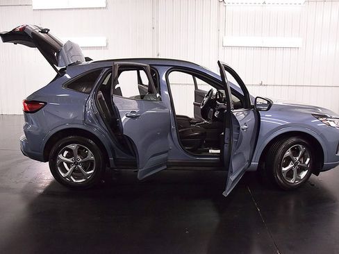 Used 2023 Ford Escape ST-Line w/ Tech Pack #1 AWD/4WD image 33