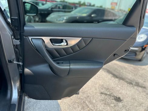 Used 2011 INFINITI FX35 AWD w/ Premium Pkg image 21