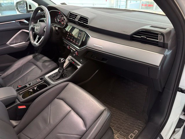 Used 2024 Audi Q3 2.0T Premium AWD/4WD image 13