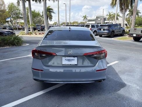 Used 2022 Honda Civic Sport image 7