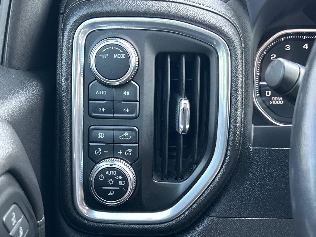 Used 2022 GMC Sierra 1500 SLT w/ SLT Premium Package AWD/4WD image 25