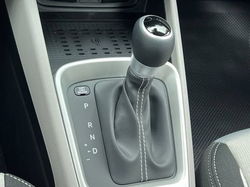 New 2026 Hyundai Venue SEL FWD image 20