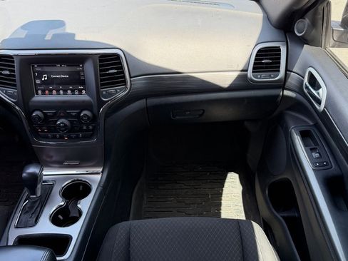 Used 2021 Jeep Grand Cherokee Laredo RWD image 10