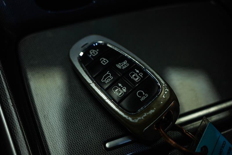 Used 2022 Hyundai Santa Fe Calligraphy FWD image 25