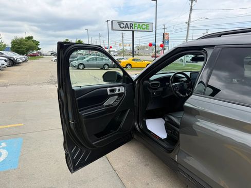 Used 2020 Ford Explorer ST w/ Premium Technology Package AWD/4WD image 18