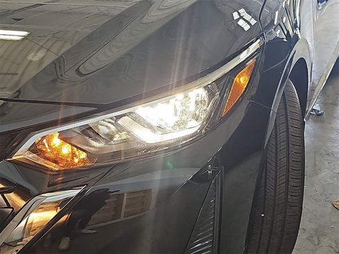 New 2025 Nissan Sentra SV w/ Trunk Package image 30