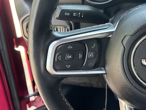 Used 2022 Jeep Wrangler Unlimited Sahara w/ LED Lighting Group AWD/4WD image 22