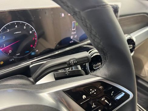 Used 2026 Mercedes-Benz GLB 250 image 27