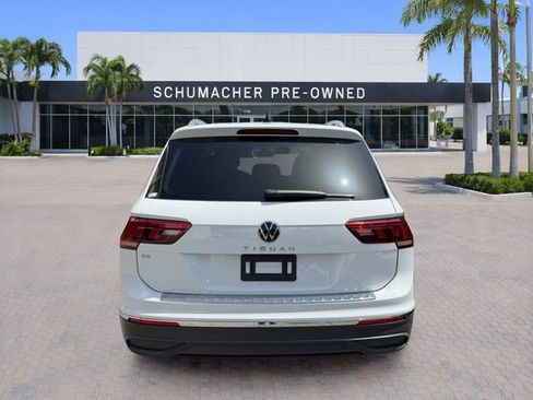 Certified 2024 Volkswagen Tiguan SE FWD image 6
