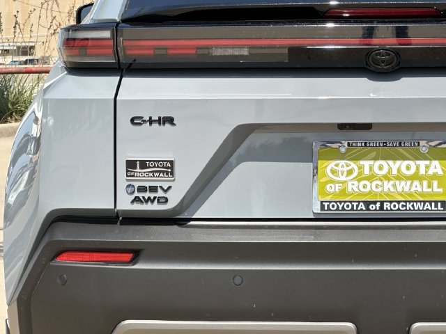 Used 2026 Toyota C-HR AWD/4WD image 5