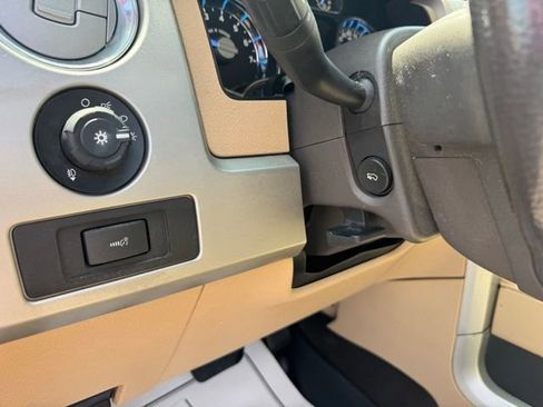 Used 2011 Ford F150 Lariat w/ Lariat Chrome Pkg AWD/4WD image 24