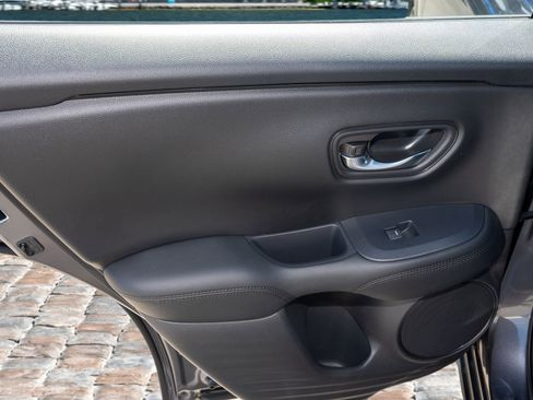 Certified 2023 Honda HR-V LX image 11