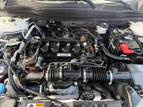 Used 2019 Honda Accord Sport image 14