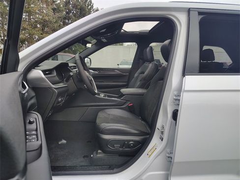 New 2025 Jeep Grand Cherokee Altitude w/ Trailer Tow Package image 2