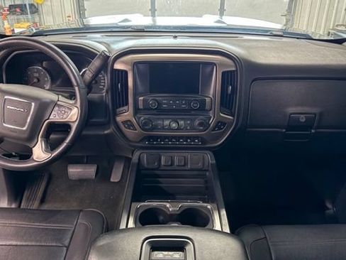 Used 2017 GMC Sierra 1500 Denali w/ Denali Ultimate Package AWD/4WD image 23