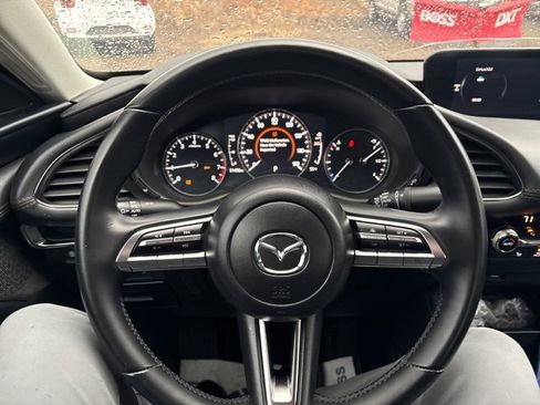 Used 2019 MAZDA MAZDA3 Sedan w/ Preferred Package image 11