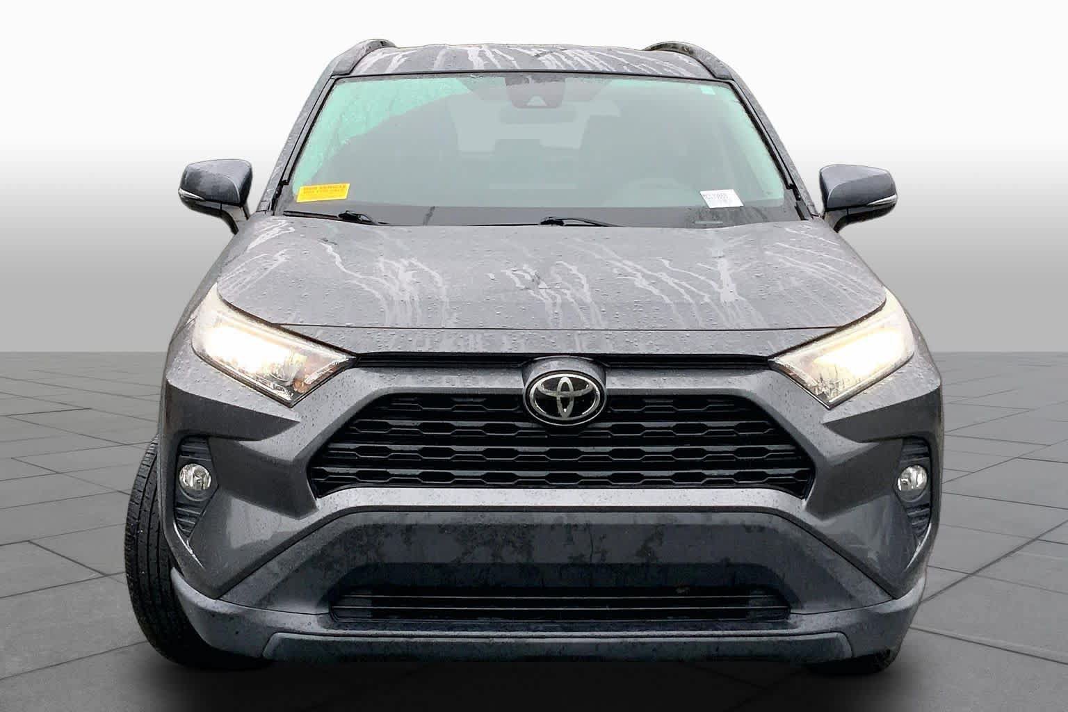 Used 2021 Toyota RAV4 XLE FWD image 4