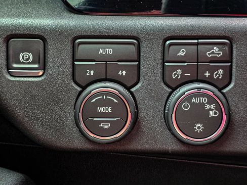 Used 2026 Chevrolet Silverado 1500 LT w/ All Star Edition Plus AWD/4WD image 35
