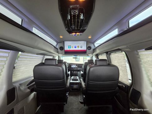 Used 2023 Chevrolet Express 2500 RWD image 6