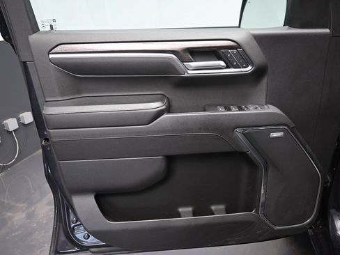 Used 2023 Chevrolet Silverado 1500 LTZ AWD/4WD image 24